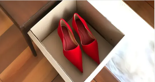 I Found Box with Shoes on My Doorstep with a Note: ‘THE ONE WHO WILL HAVE THE SAME SHOES AT YOUR BIRTHDAY PARTY TODAY WANTS TO RUIN YOUR LIFE” 