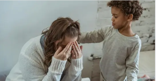 Mourning Mom Sells Her Dead Son’s Crib For $2: A Week Later, Buyer Returns It