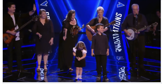 When This Family Stepped On Stage And Start Singing, The Audience Couldn’t Believe Their Eyes