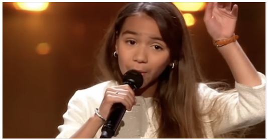 A Young Girl Sang An 80-Year-Old Song. When The Audience Heard The Girl They Went Crazy